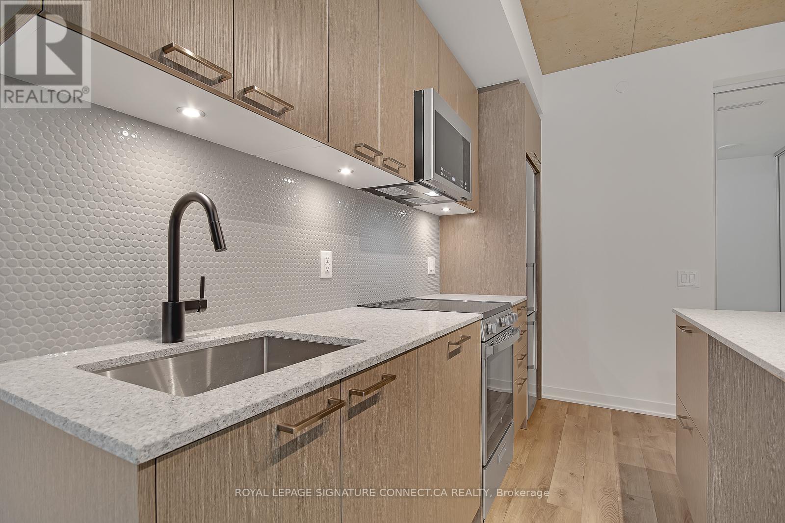 410 - 1808 St Clair Avenue W, Toronto (Weston-Pellam Park), Ontario  M6N 0C1 - Photo 17 - W12216032