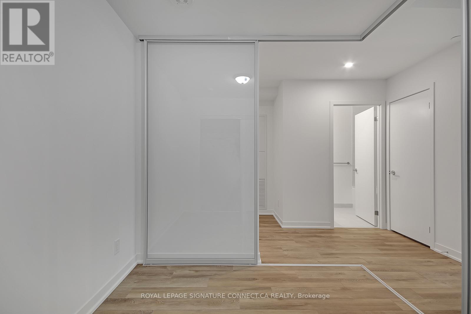 410 - 1808 St Clair Avenue W, Toronto (Weston-Pellam Park), Ontario  M6N 0C1 - Photo 7 - W12216032