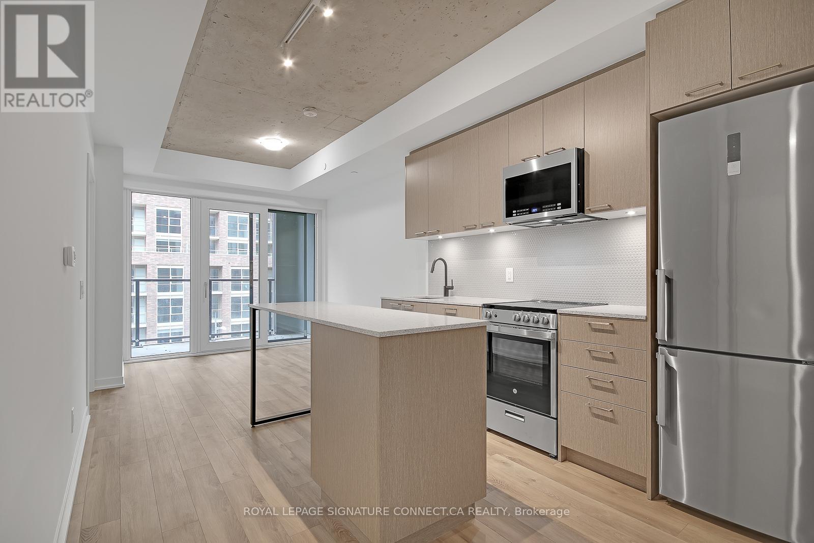 410 - 1808 St Clair Avenue W, Toronto (Weston-Pellam Park), Ontario  M6N 0C1 - Photo 9 - W12216032