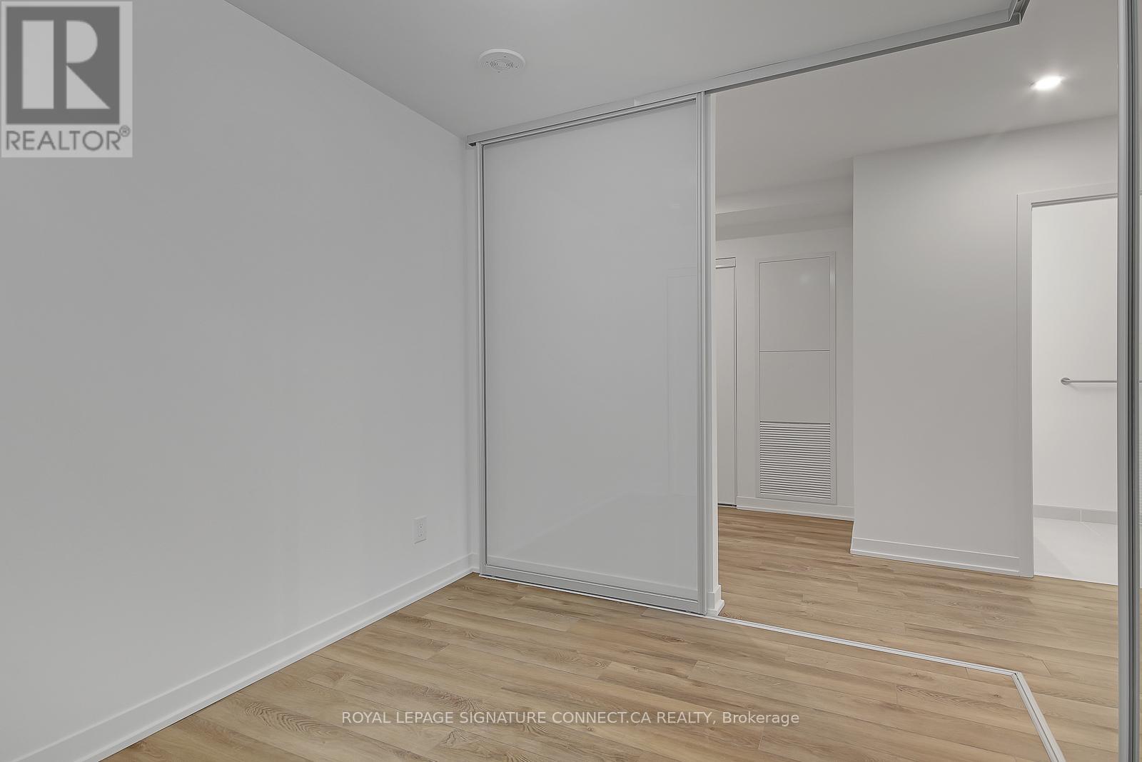 410 - 1808 St Clair Avenue W, Toronto (Weston-Pellam Park), Ontario  M6N 0C1 - Photo 8 - W12216032