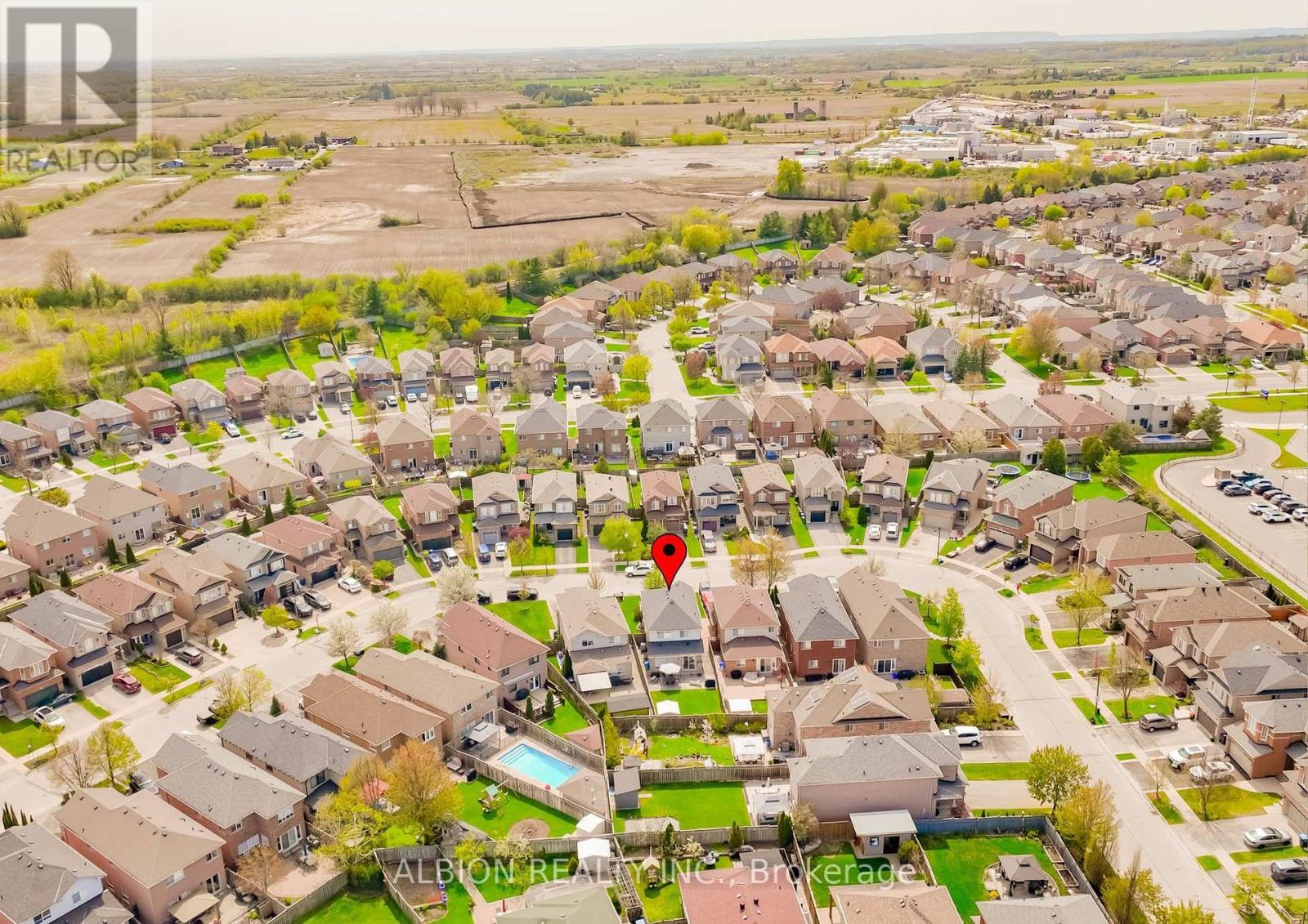40 Emily Carr Crescent, Caledon, Ontario  L7E 2K9 - Photo 43 - W12216044