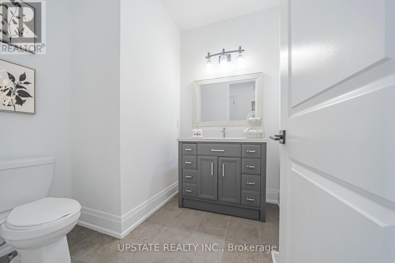 656 Bush Street, Caledon, Ontario  L7K 0E5 - Photo 10 - W12216072