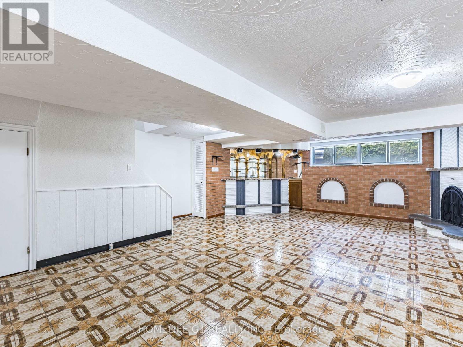 43 Fernando Road, Toronto, Ontario  M9M 2P7 - Photo 31 - W12200450