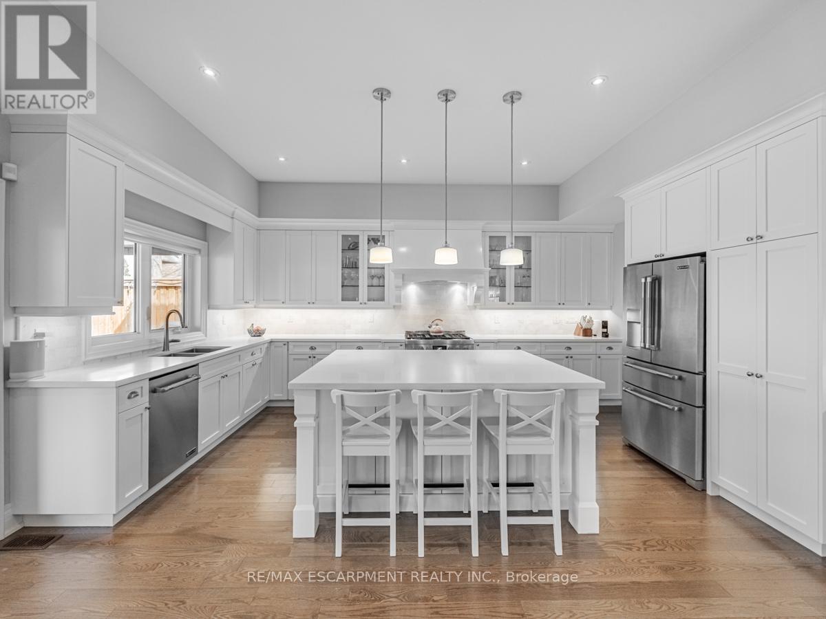 2541 Kate Common, Oakville, Ontario  L6L 0E9 - Photo 15 - W12212862