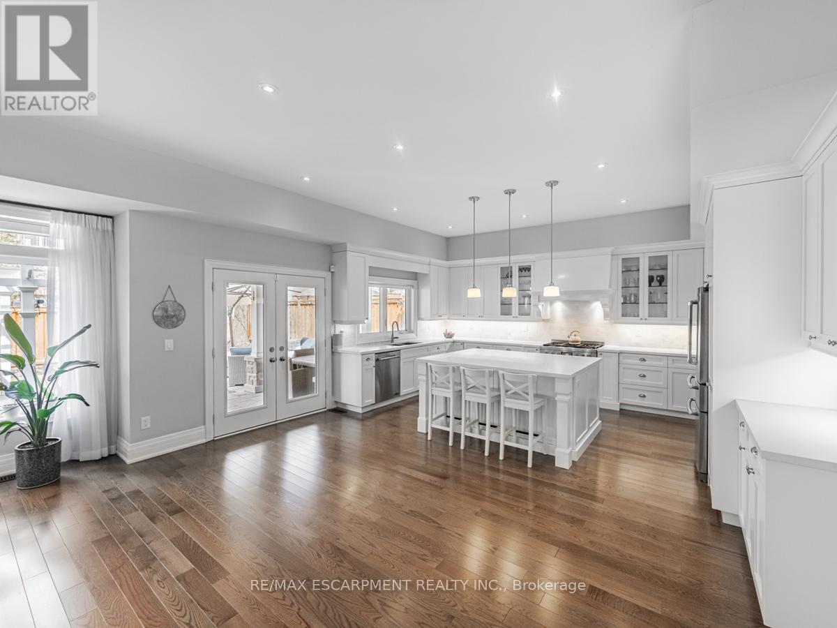 2541 Kate Common, Oakville, Ontario  L6L 0E9 - Photo 14 - W12212862