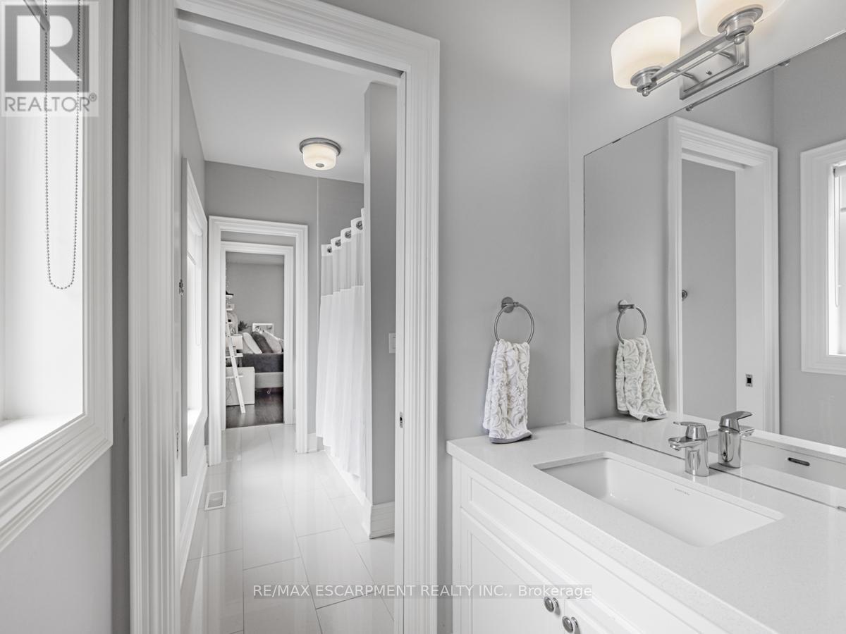 2541 Kate Common, Oakville, Ontario  L6L 0E9 - Photo 28 - W12212862