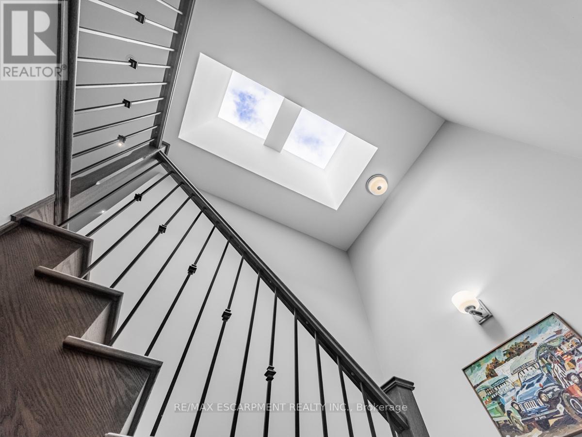 2541 Kate Common, Oakville, Ontario  L6L 0E9 - Photo 21 - W12212862