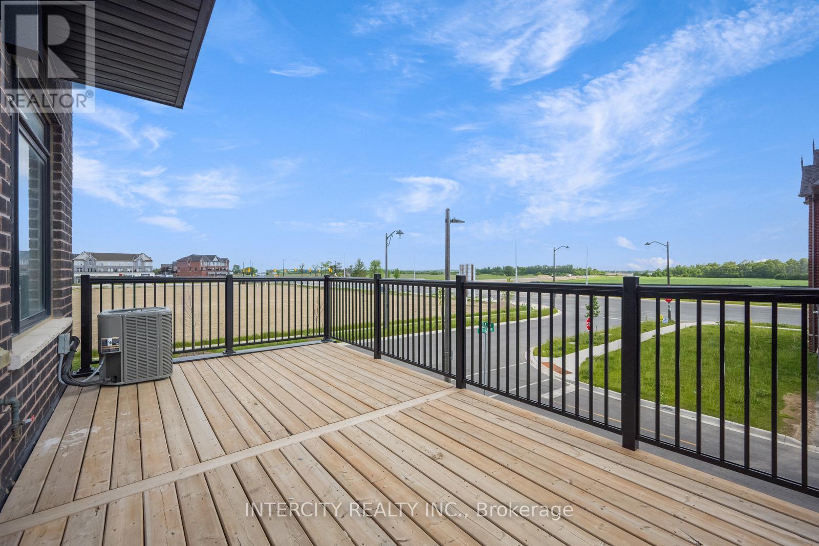 81 Minnock Street, Caledon, Ontario  L7C 4K8 - Photo 19 - W12216120