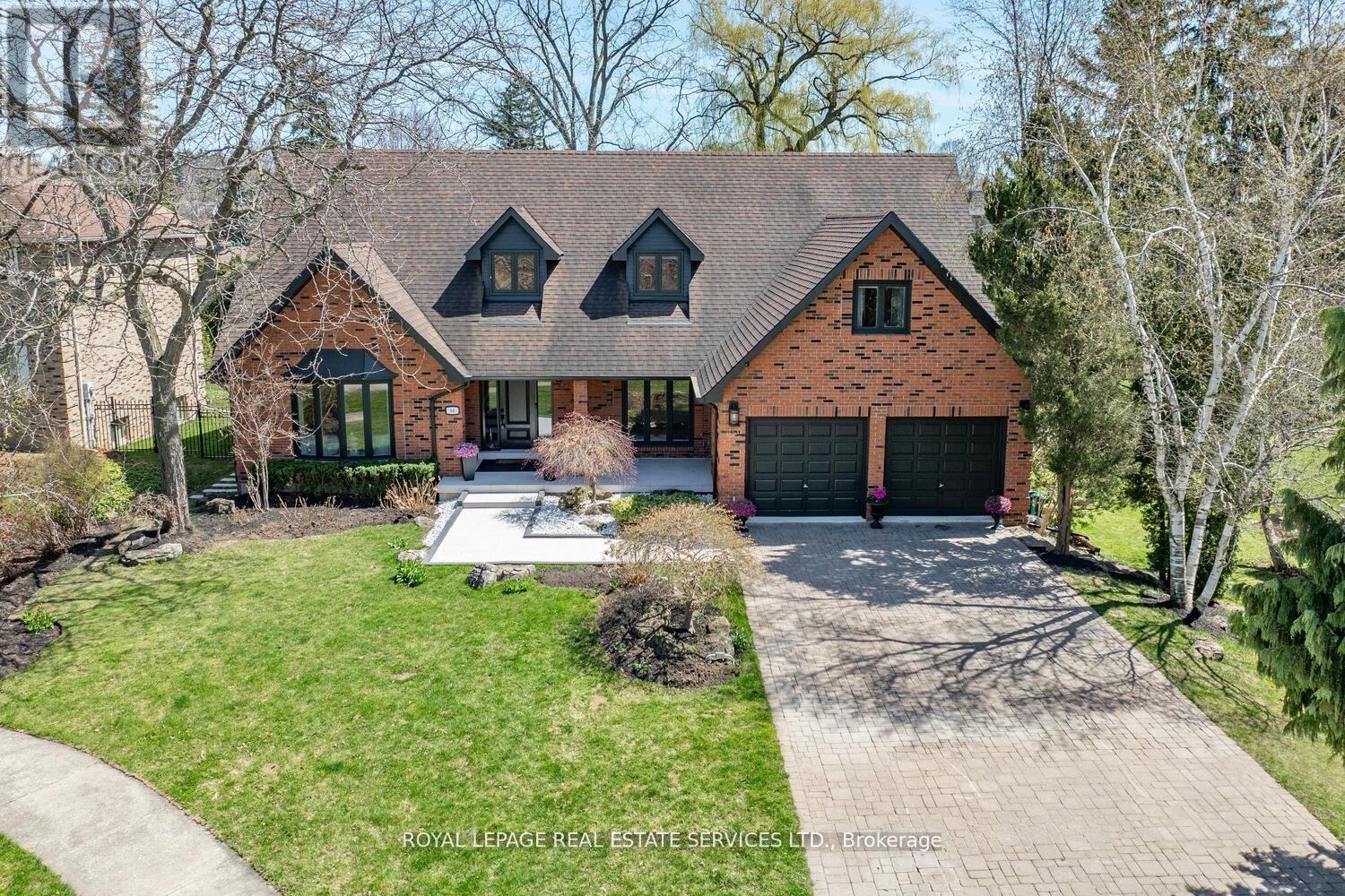 84 SYBELLA STREET, Oakville, Ontario
