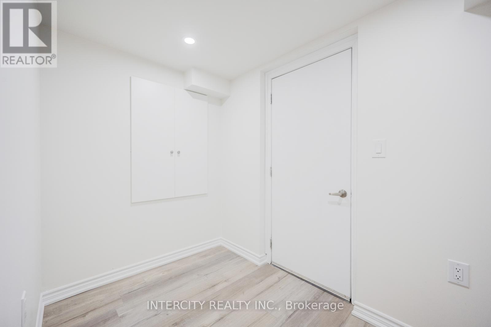 81 Minnock Street, Caledon, Ontario  L7C 4K8 - Photo 47 - W12216120