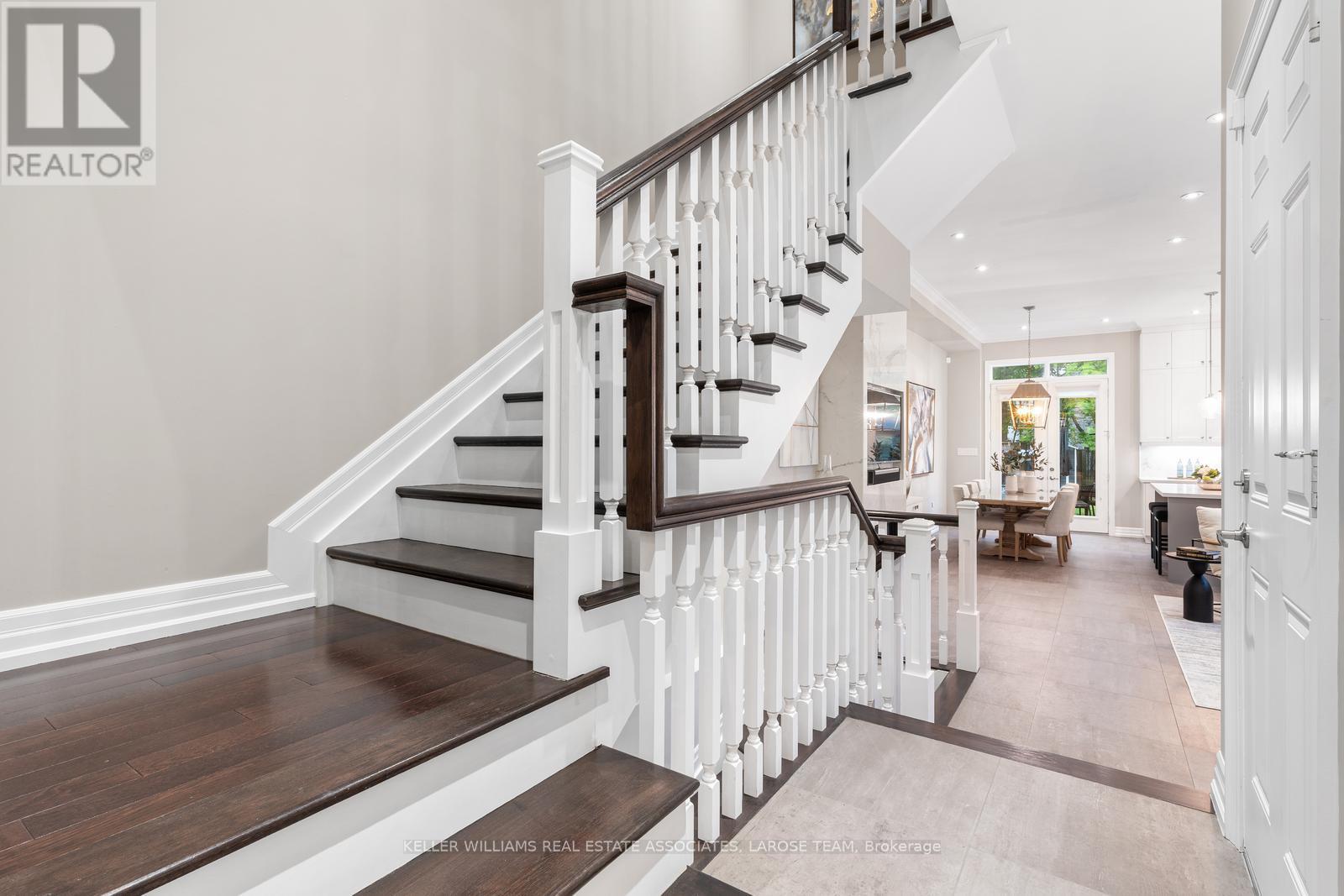15a Elmwood Avenue N, Mississauga, Ontario  L5G 3J8 - Photo 17 - W12216401
