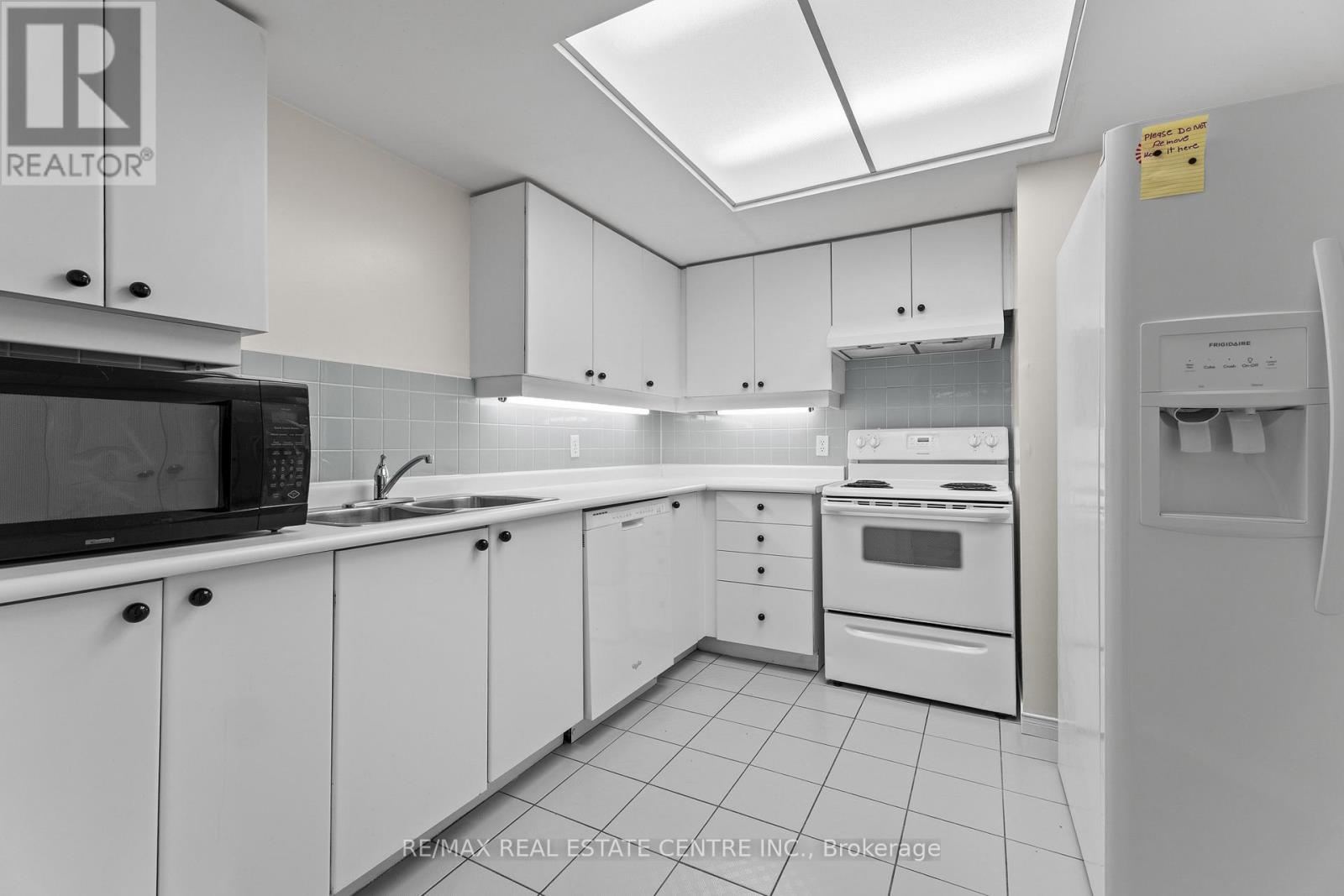 110 - 6 Humberline Drive, Toronto, Ontario  M9W 6X8 - Photo 16 - W12216402