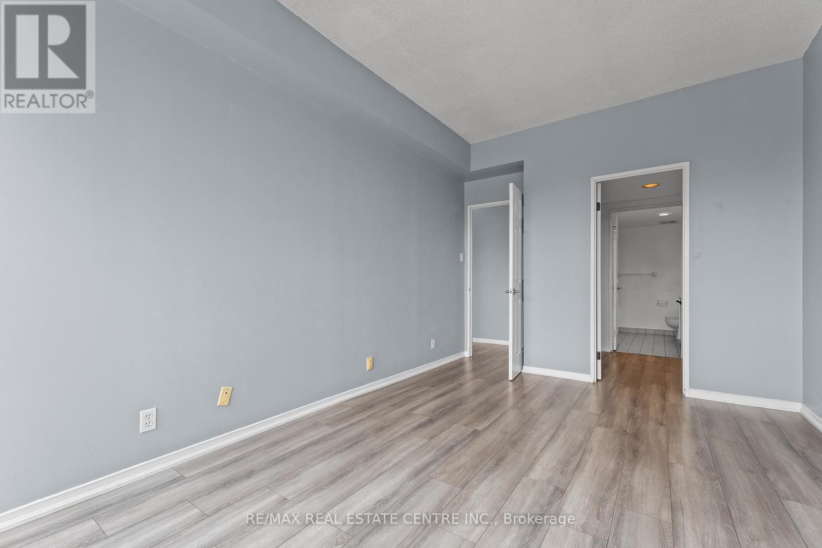 110 - 6 Humberline Drive, Toronto, Ontario  M9W 6X8 - Photo 14 - W12216402