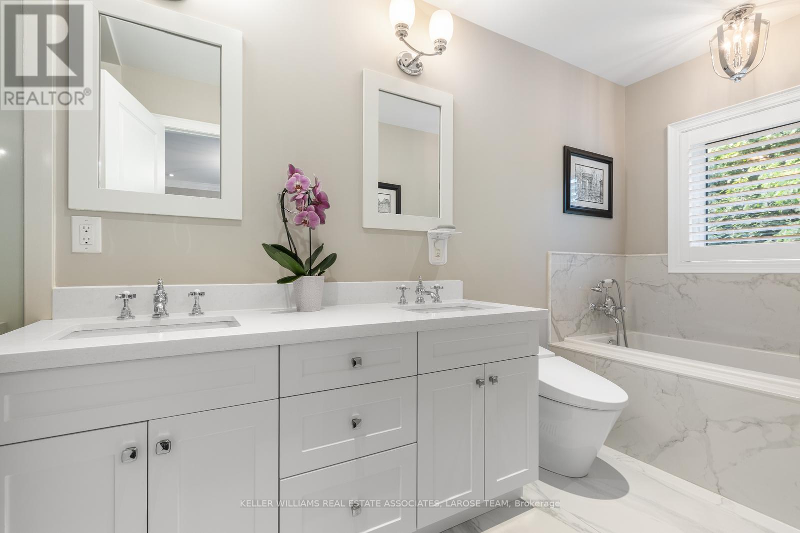 15a Elmwood Avenue N, Mississauga, Ontario  L5G 3J8 - Photo 21 - W12216401