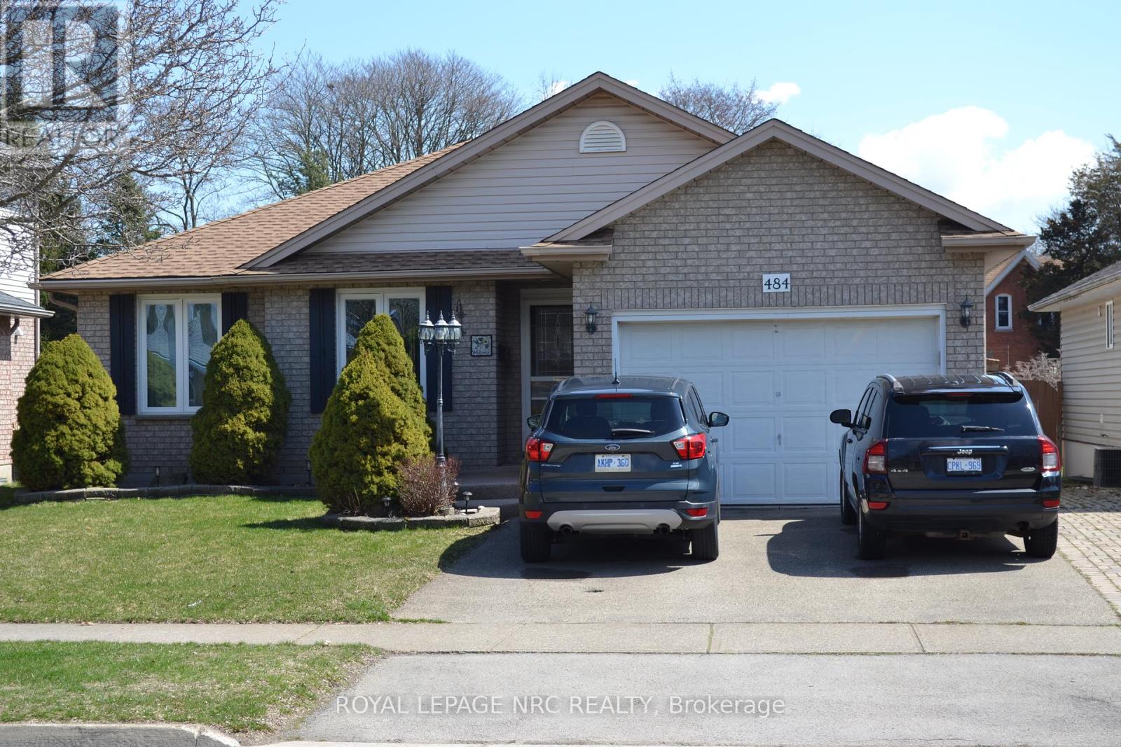 484 Balsam Street, Welland, Ontario  L3C 7G8 - Photo 1 - X12184943