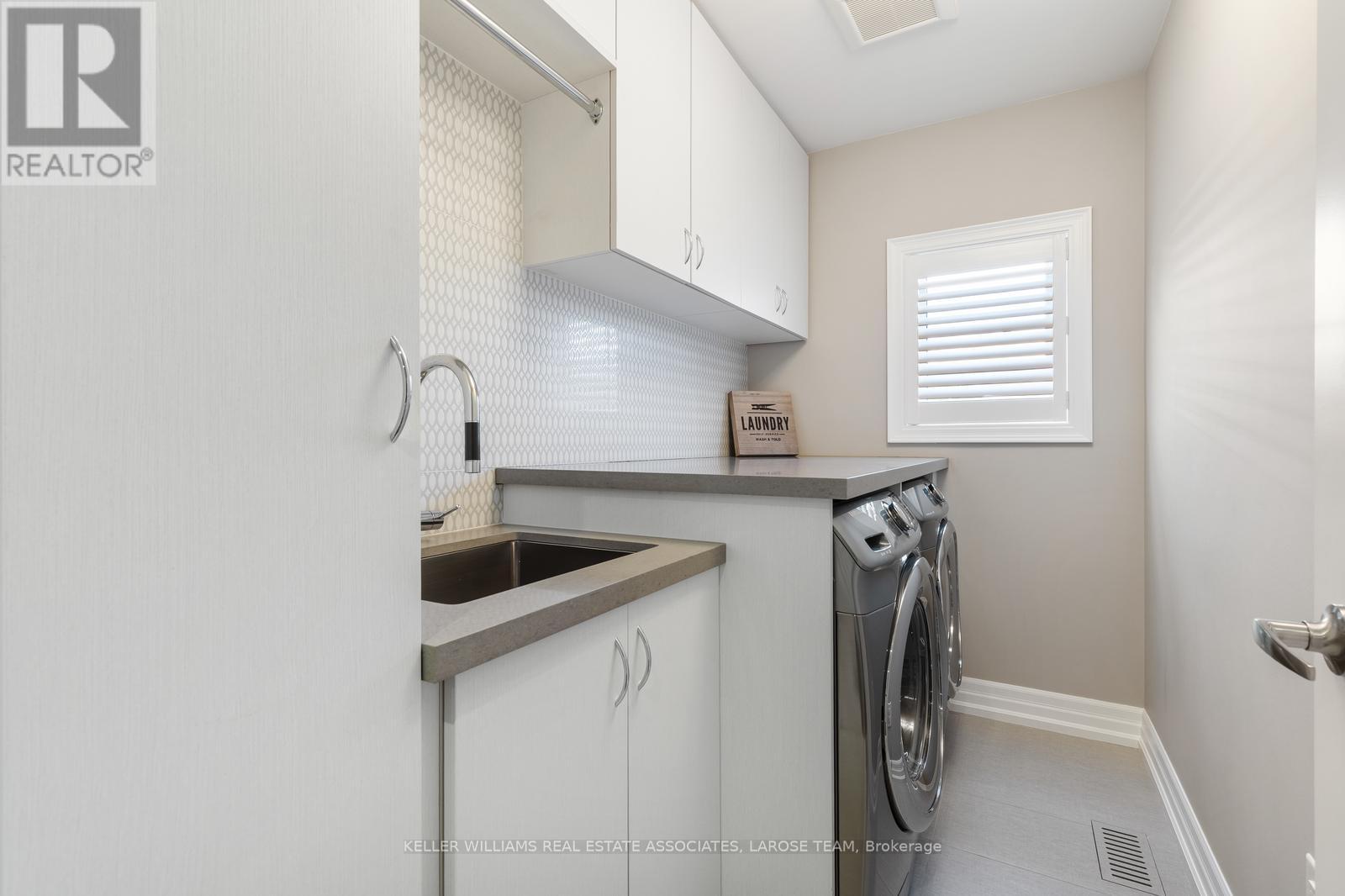 15a Elmwood Avenue N, Mississauga, Ontario  L5G 3J8 - Photo 30 - W12216401