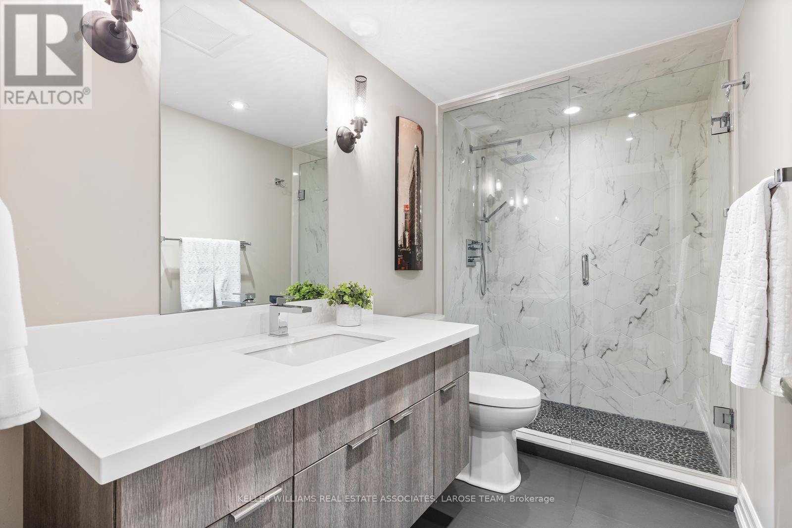 15a Elmwood Avenue N, Mississauga, Ontario  L5G 3J8 - Photo 34 - W12216401