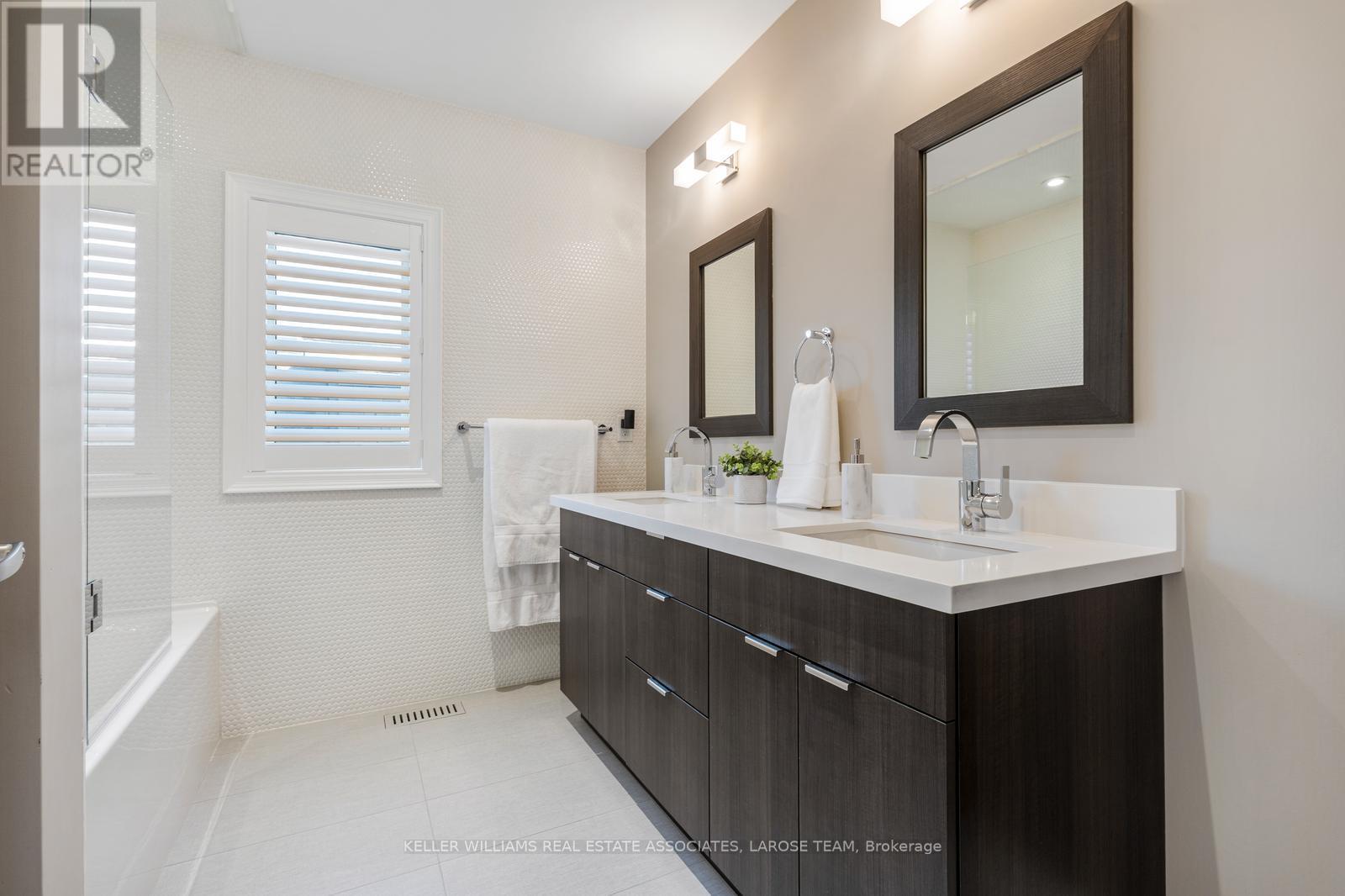 15a Elmwood Avenue N, Mississauga, Ontario  L5G 3J8 - Photo 27 - W12216401