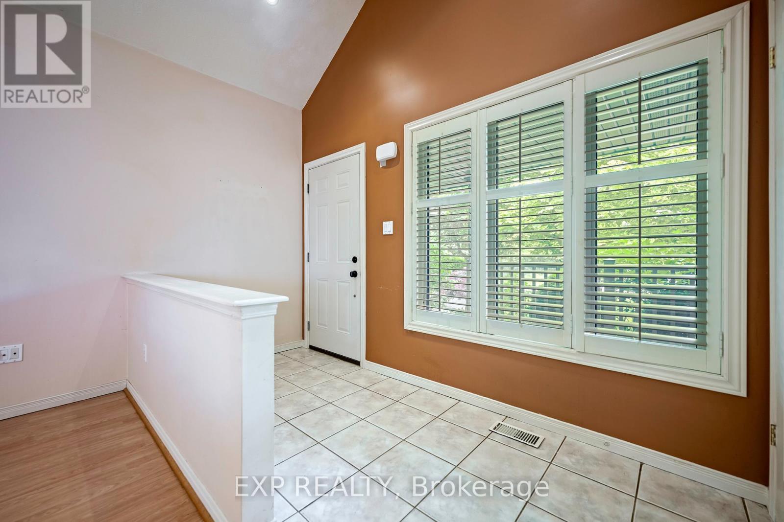 11 Palace Court, Orangeville, Ontario  L9W 5E6 - Photo 9 - W12216201
