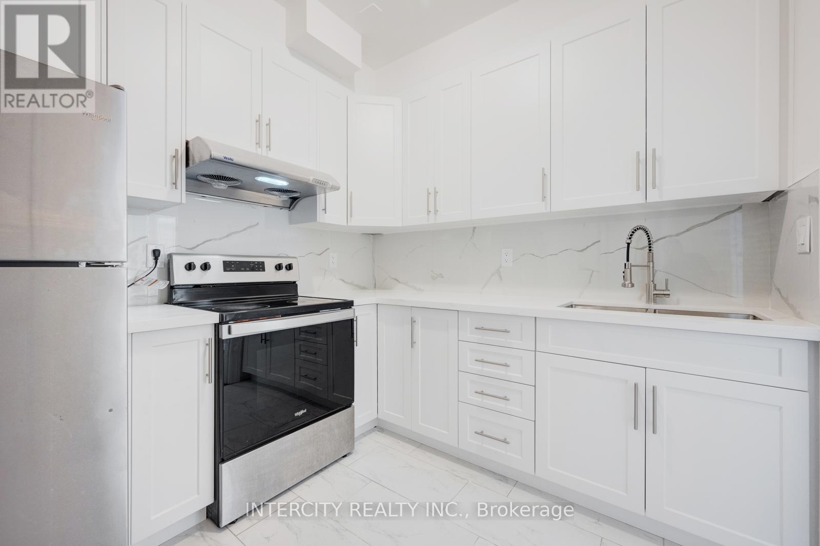81 Minnock Street, Caledon, Ontario  L7C 4K8 - Photo 41 - W12216120