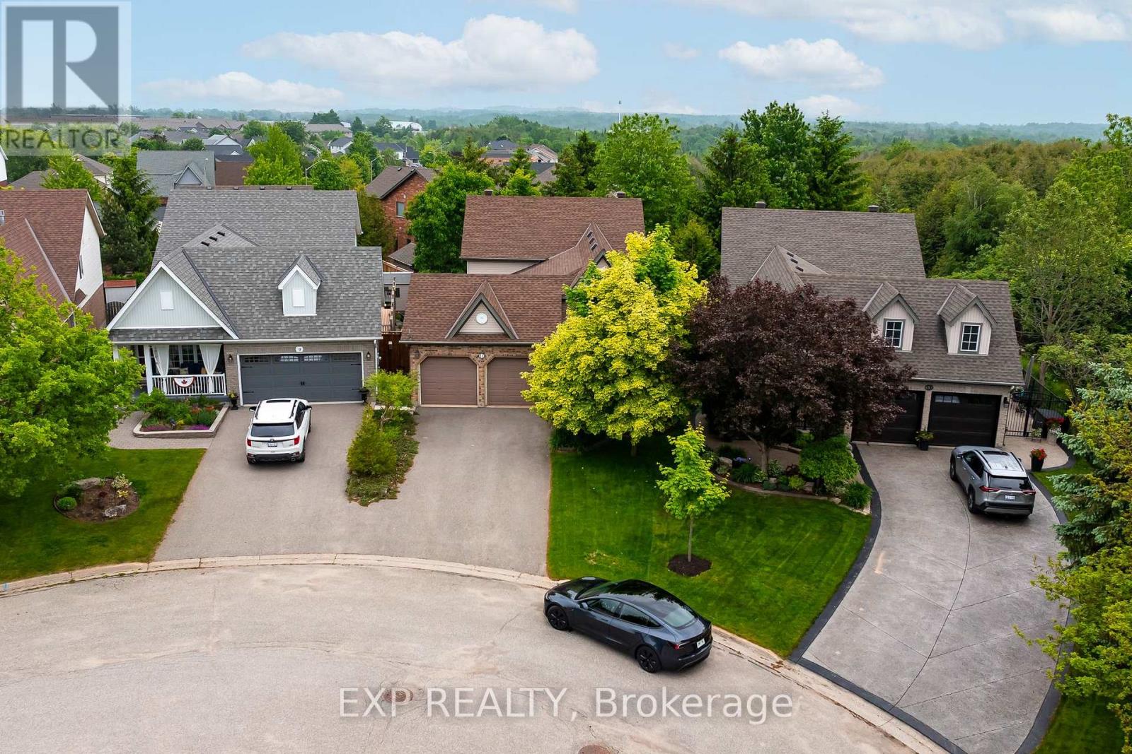 11 Palace Court, Orangeville, Ontario  L9W 5E6 - Photo 7 - W12216201