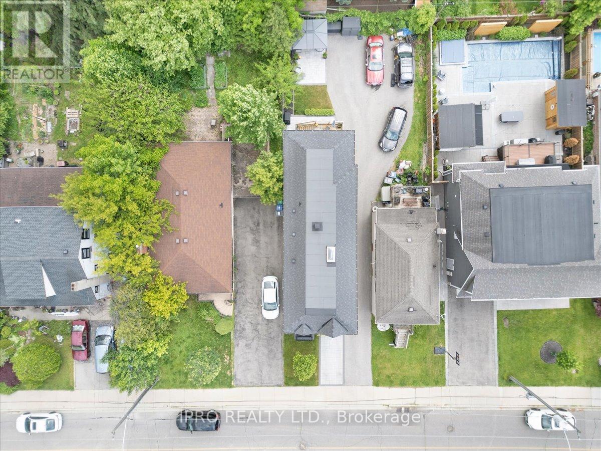 228 Angelene Street, Mississauga, Ontario  L5G 1X4 - Photo 39 - W12216412