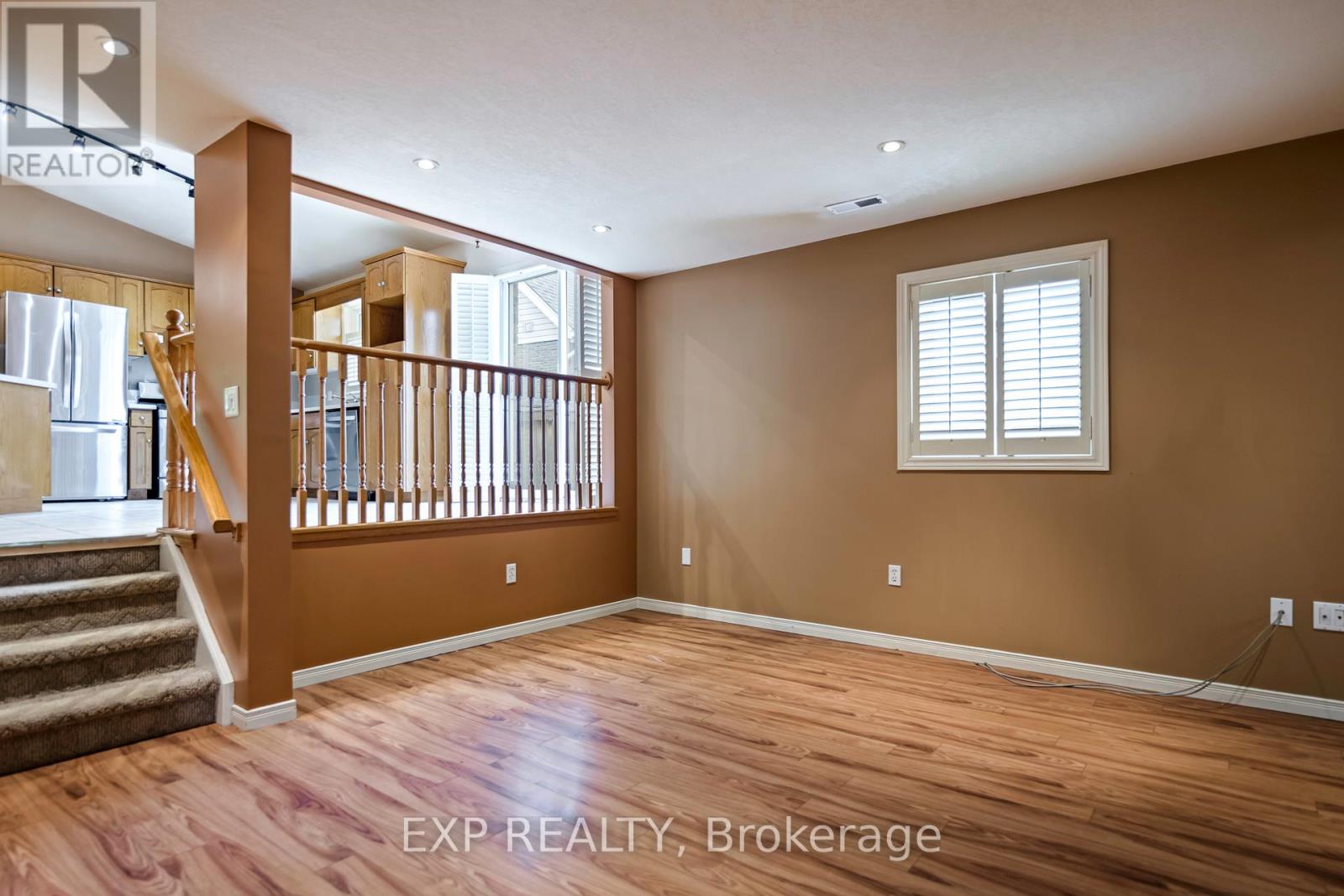 11 Palace Court, Orangeville, Ontario  L9W 5E6 - Photo 17 - W12216201