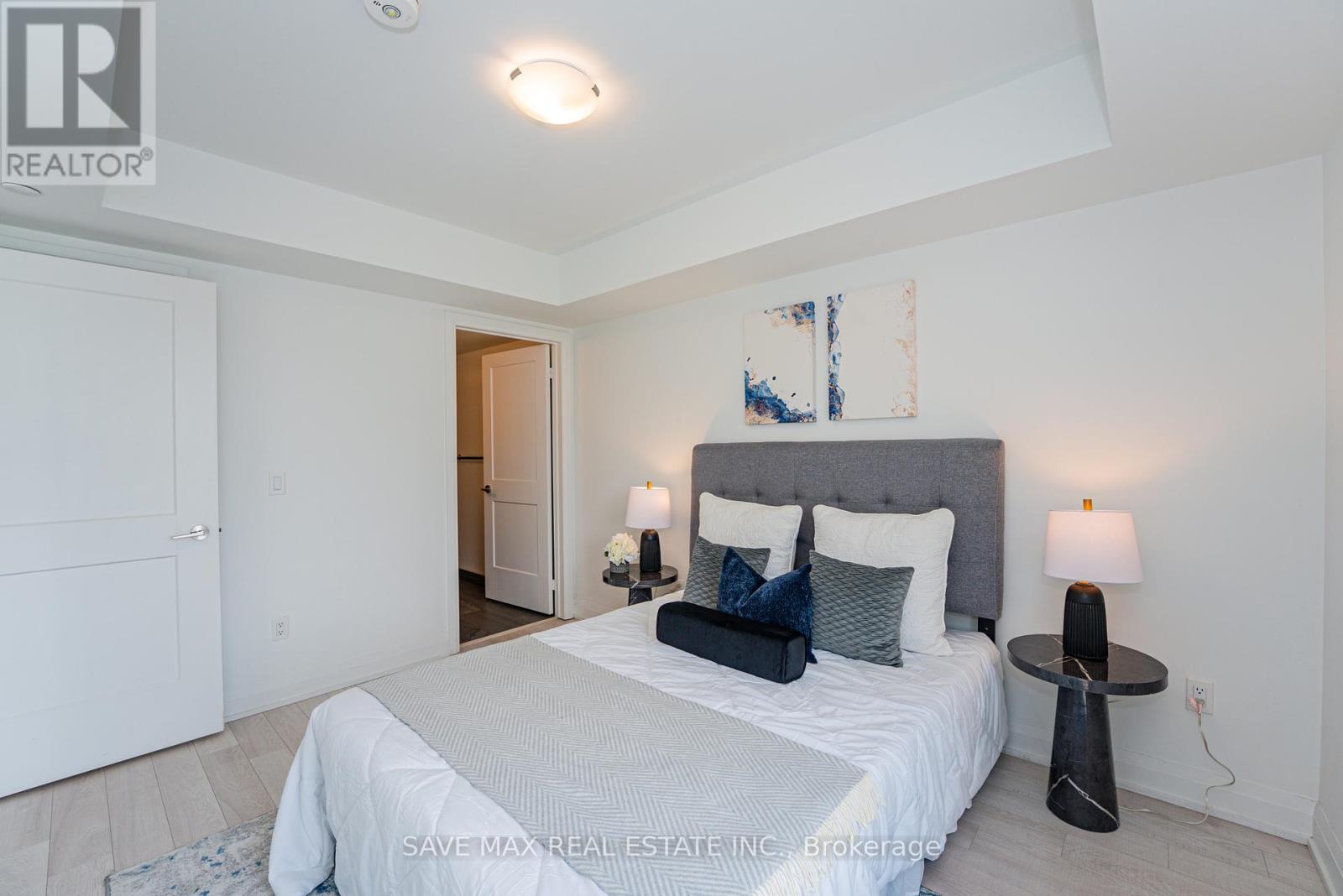 215 - 155 Downsview Park Boulevard, Toronto, Ontario  M3K 0E3 - Photo 16 - W12216415