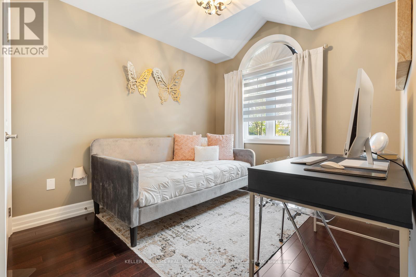 15a Elmwood Avenue N, Mississauga, Ontario  L5G 3J8 - Photo 28 - W12216401