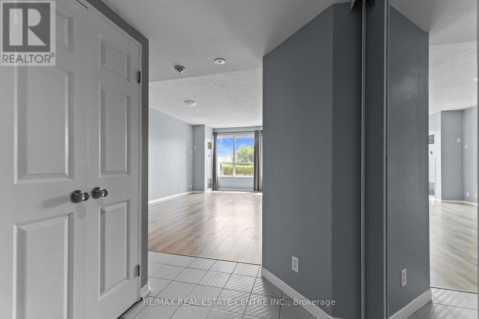 110 - 6 Humberline Drive, Toronto, Ontario  M9W 6X8 - Photo 10 - W12216402