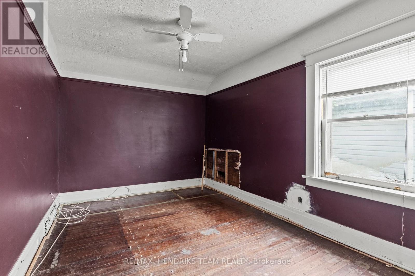 7 & 9 Edmund Street, St. Catharines, Ontario  L2R 2E9 - Photo 17 - X12216002