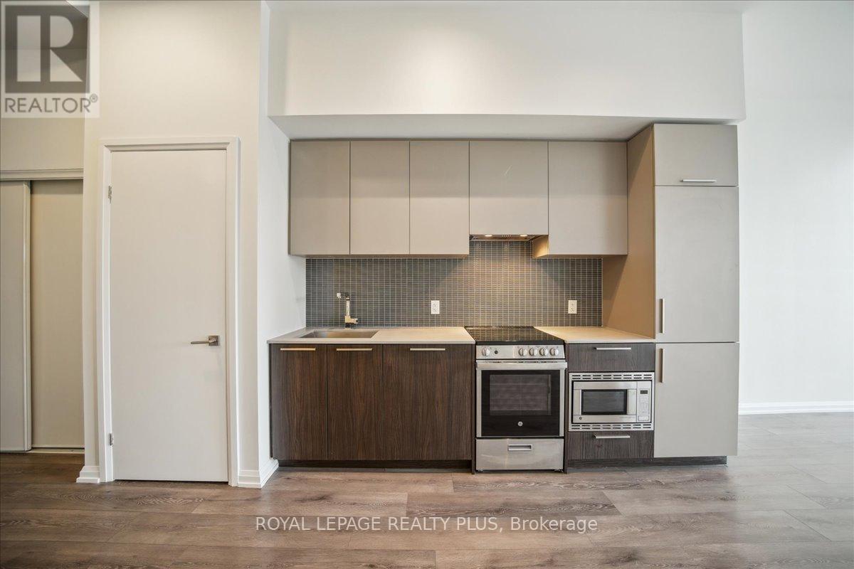 211 - 4208 Dundas Street W, Toronto (Edenbridge-Humber Valley), Ontario  M8X 0B1 - Photo 17 - W12216149