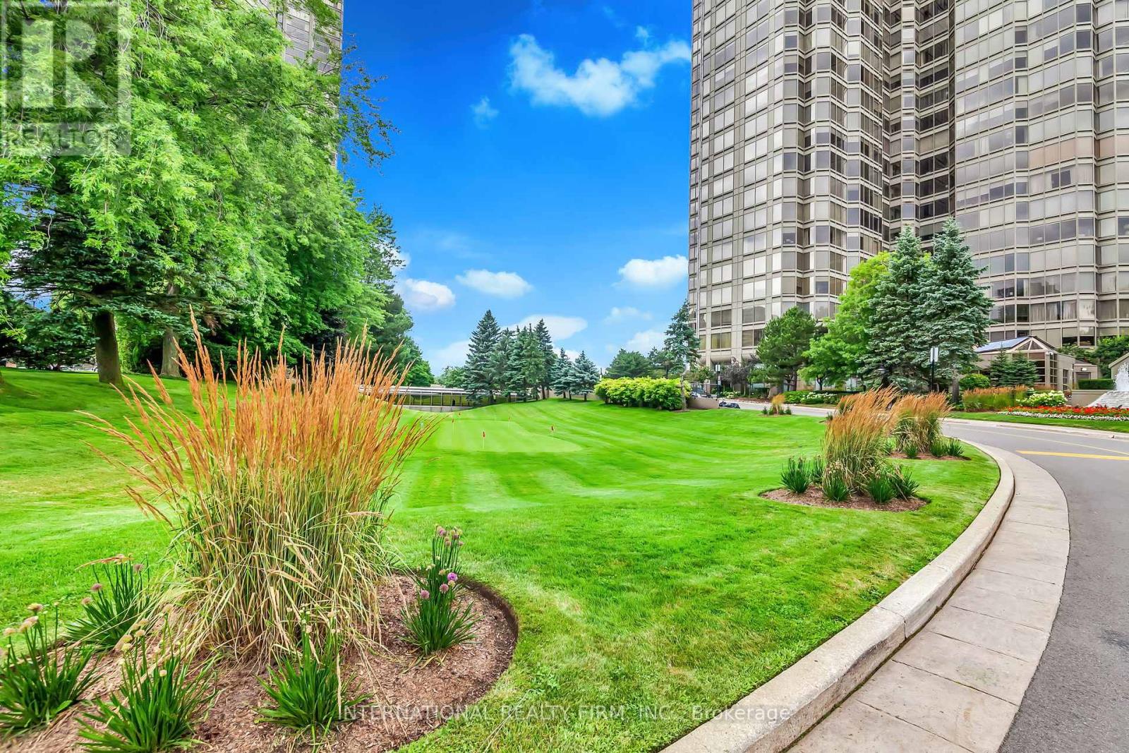 2807 - 1 Palace Pier Court, Toronto (Mimico), Ontario  M8V 3W9 - Photo 34 - W12216425