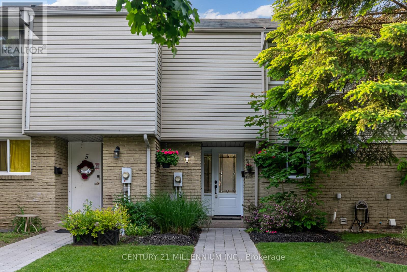 3 Orange Mill Court, Orangeville, Ontario  L9W 3R6 - Photo 3 - W12216417