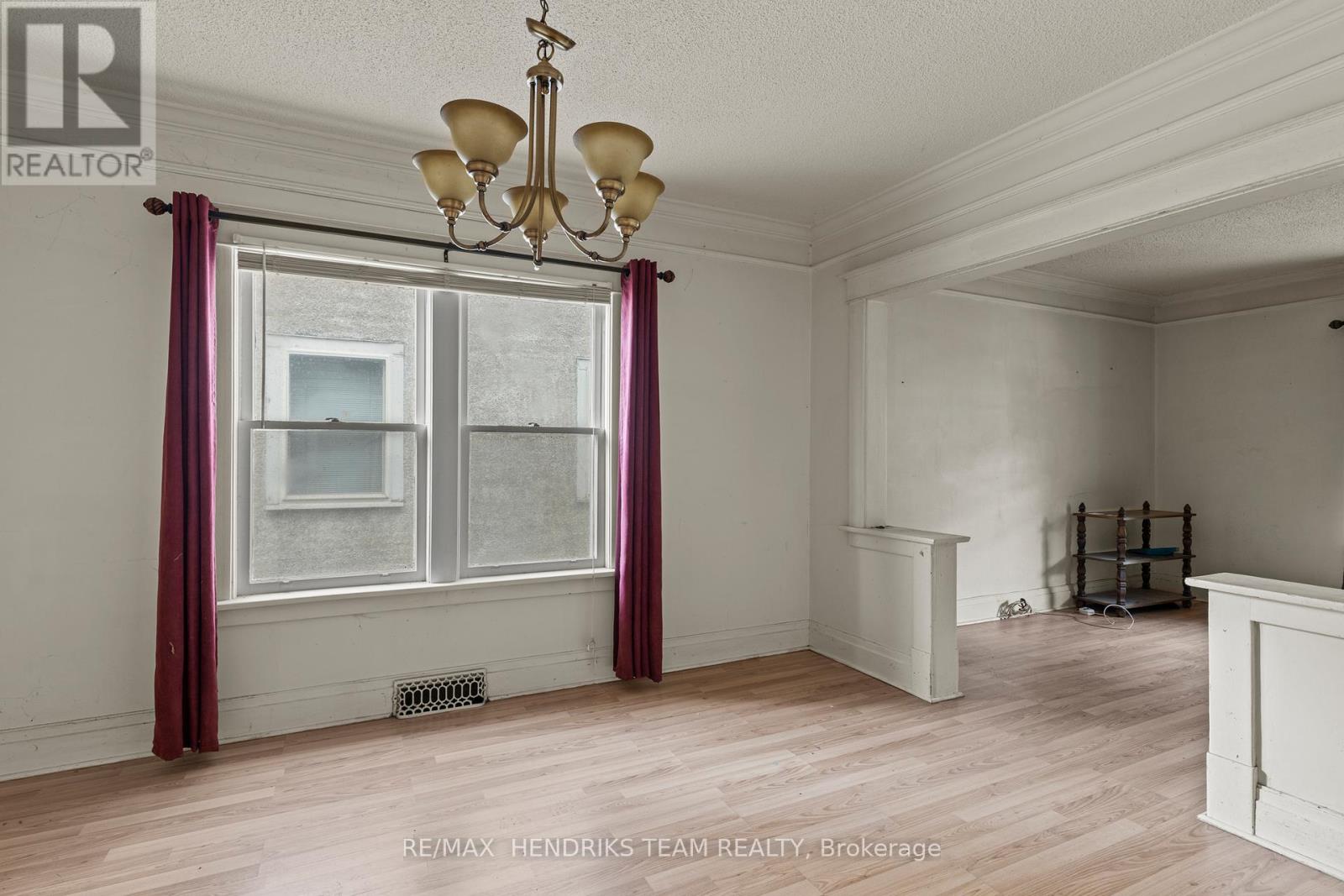 7 & 9 Edmund Street, St. Catharines, Ontario  L2R 2E9 - Photo 36 - X12216002