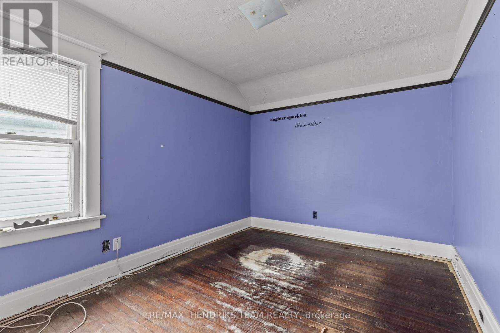 7 & 9 Edmund Street, St. Catharines, Ontario  L2R 2E9 - Photo 18 - X12216002