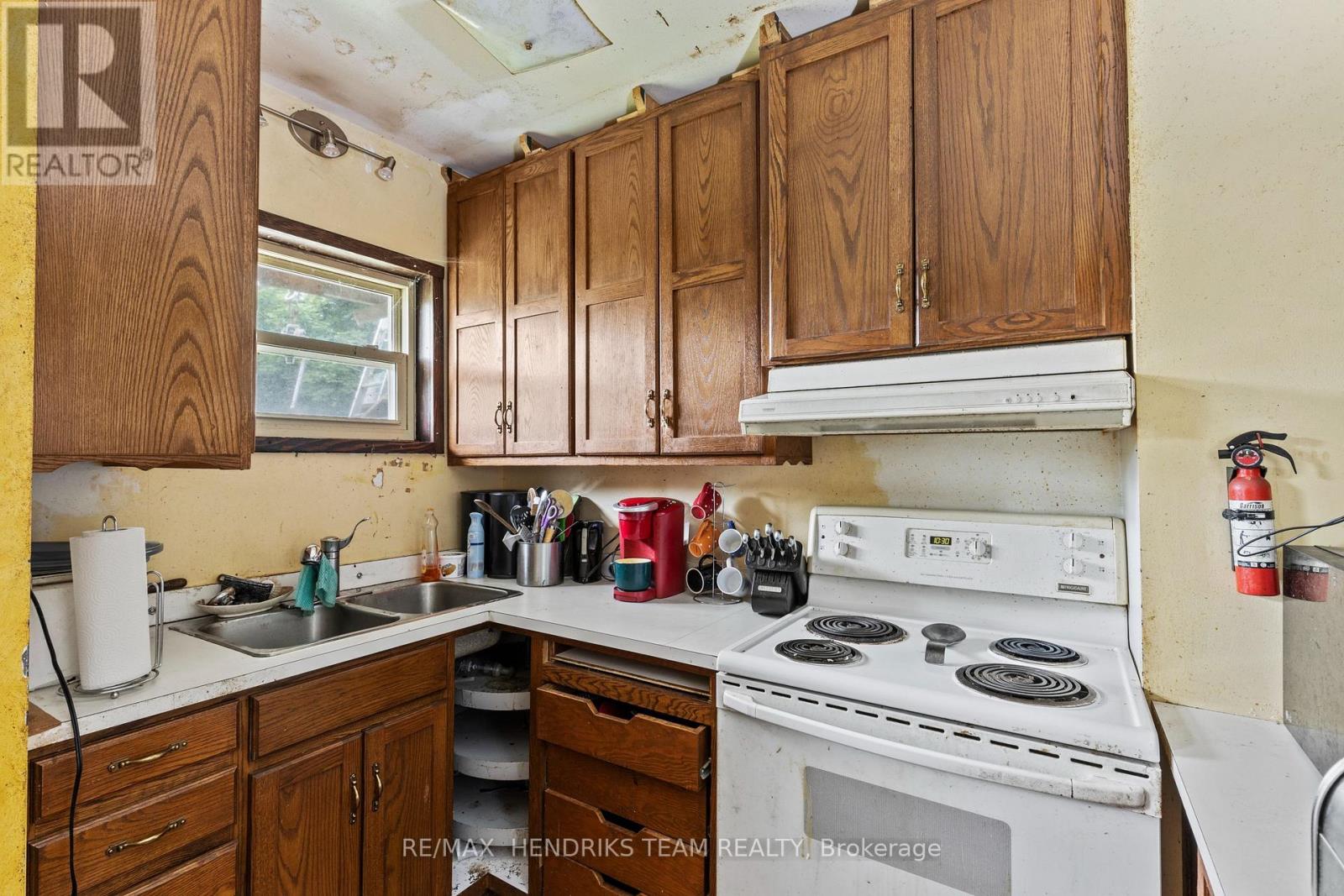 7 & 9 Edmund Street, St. Catharines, Ontario  L2R 2E9 - Photo 21 - X12216002