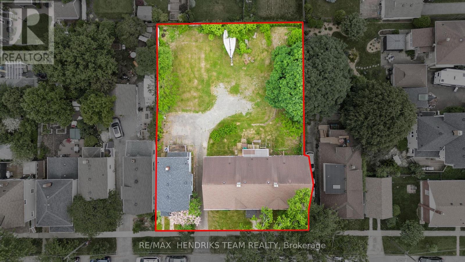 7 & 9 Edmund Street, St. Catharines, Ontario  L2R 2E9 - Photo 6 - X12216002