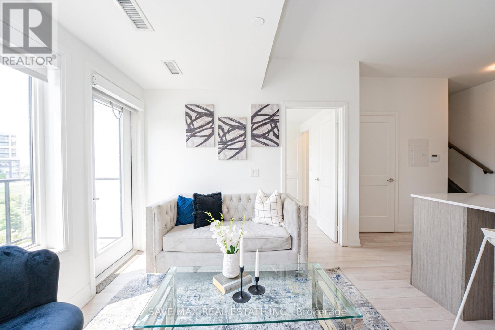 215 - 155 Downsview Park Boulevard, Toronto, Ontario  M3K 0E3 - Photo 10 - W12216415
