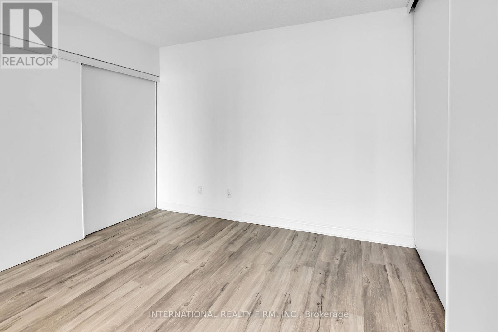 2807 - 1 Palace Pier Court, Toronto (Mimico), Ontario  M8V 3W9 - Photo 28 - W12216425