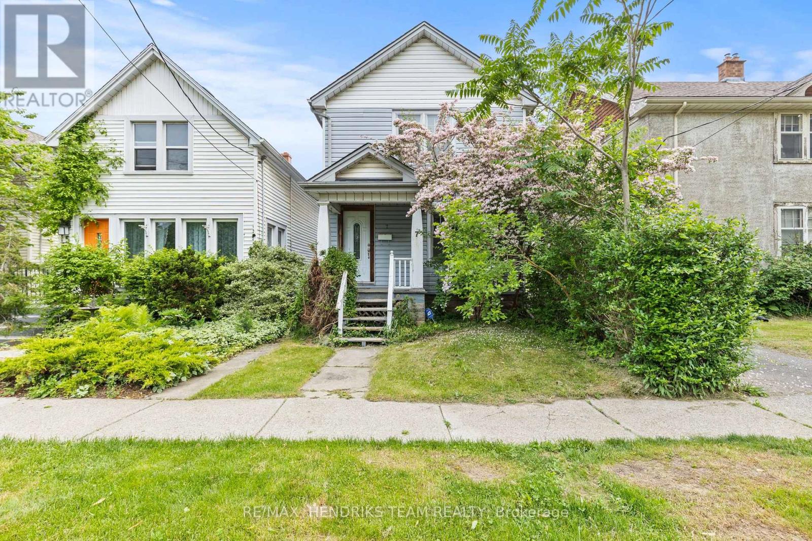 7 & 9 Edmund Street, St. Catharines, Ontario  L2R 2E9 - Photo 33 - X12216002