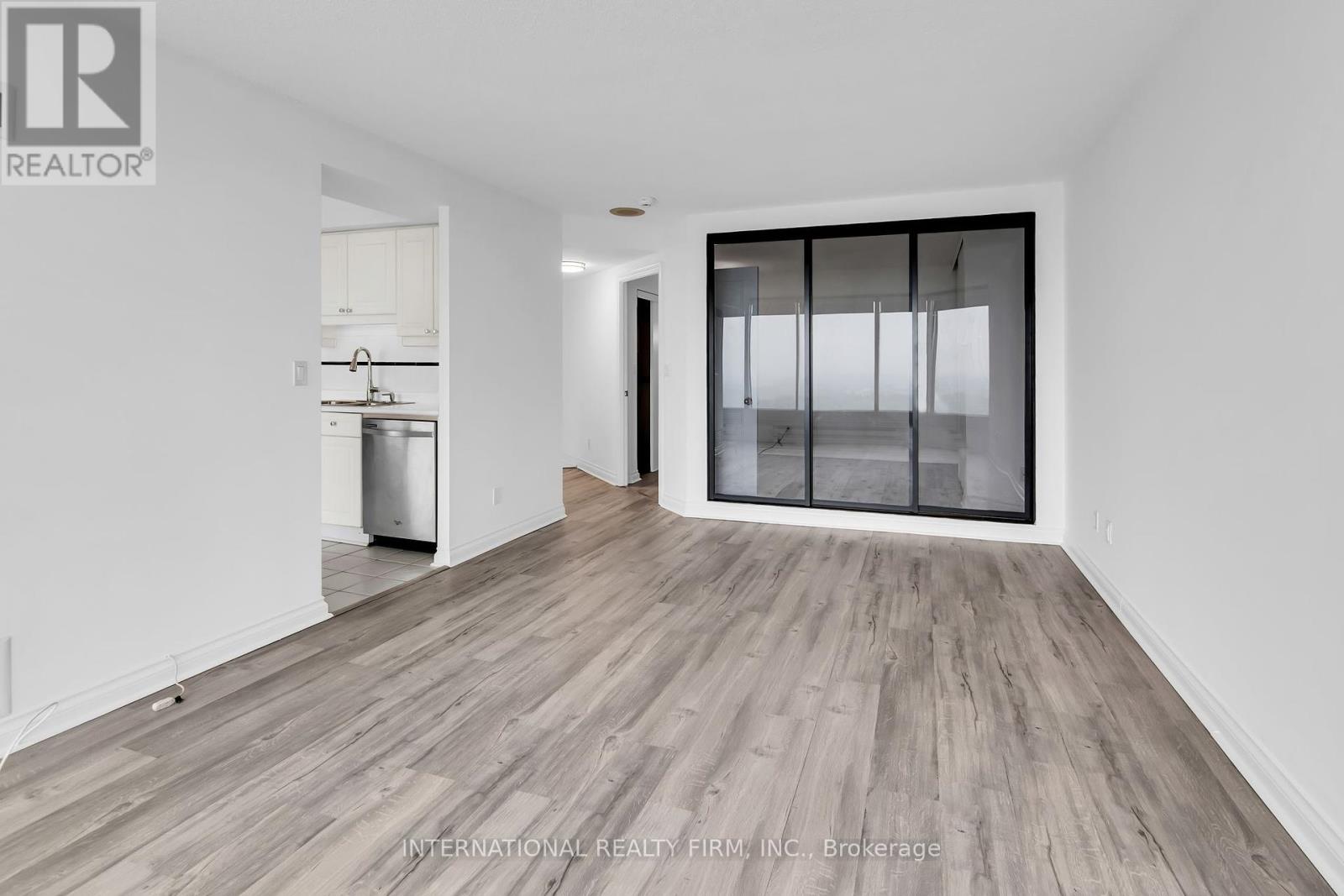 2807 - 1 Palace Pier Court, Toronto (Mimico), Ontario  M8V 3W9 - Photo 15 - W12216425