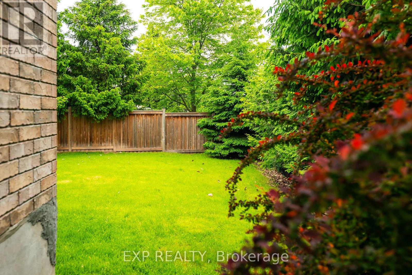 11 Palace Court, Orangeville, Ontario  L9W 5E6 - Photo 3 - W12216201