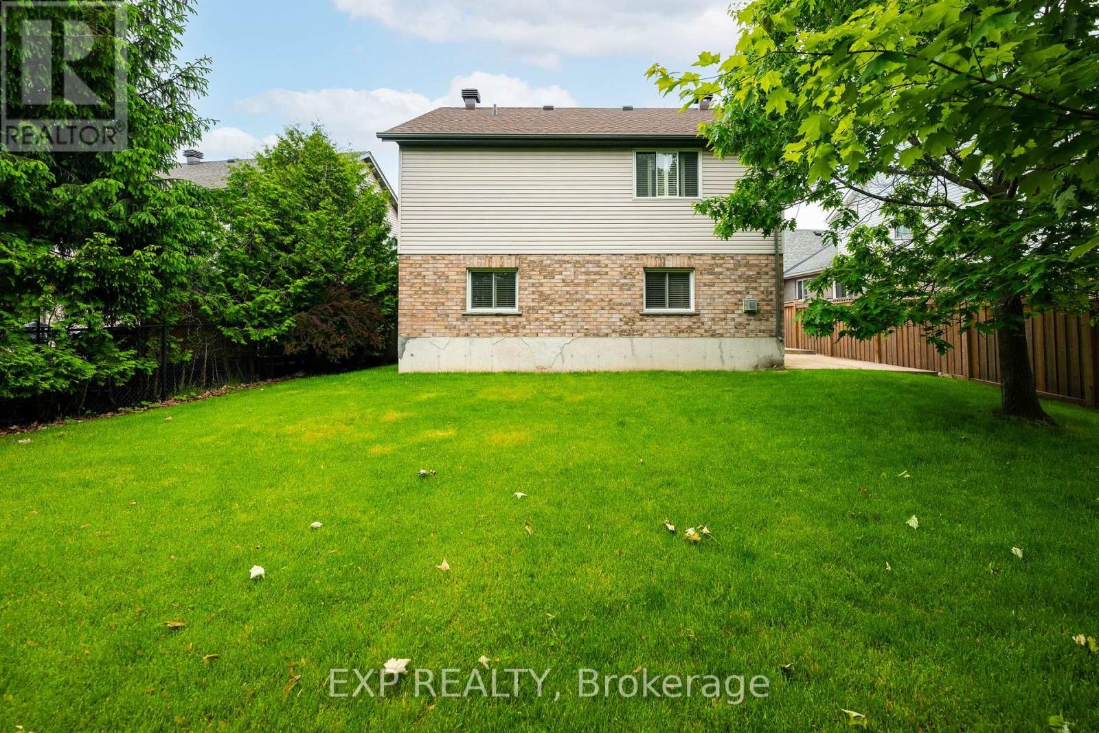 11 Palace Court, Orangeville, Ontario  L9W 5E6 - Photo 6 - W12216201