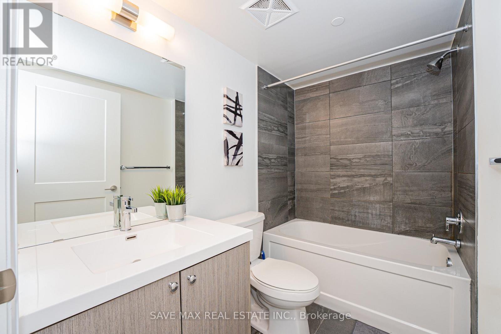 215 - 155 Downsview Park Boulevard, Toronto, Ontario  M3K 0E3 - Photo 21 - W12216415