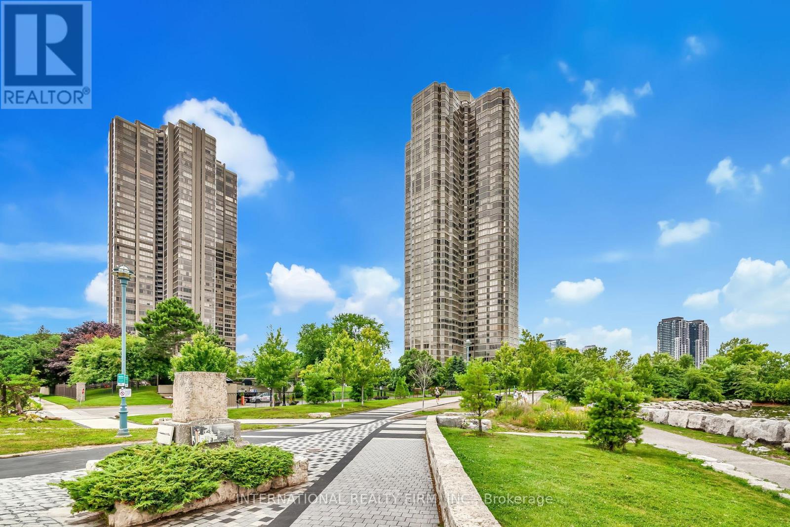 2807 - 1 Palace Pier Court, Toronto (Mimico), Ontario  M8V 3W9 - Photo 36 - W12216425