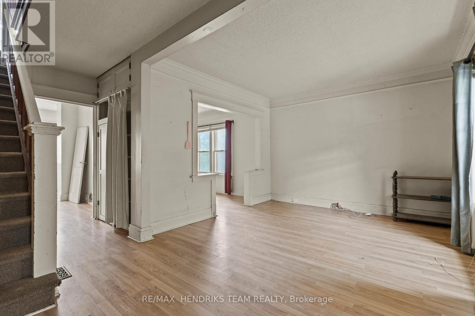 7 & 9 Edmund Street, St. Catharines, Ontario  L2R 2E9 - Photo 34 - X12216002