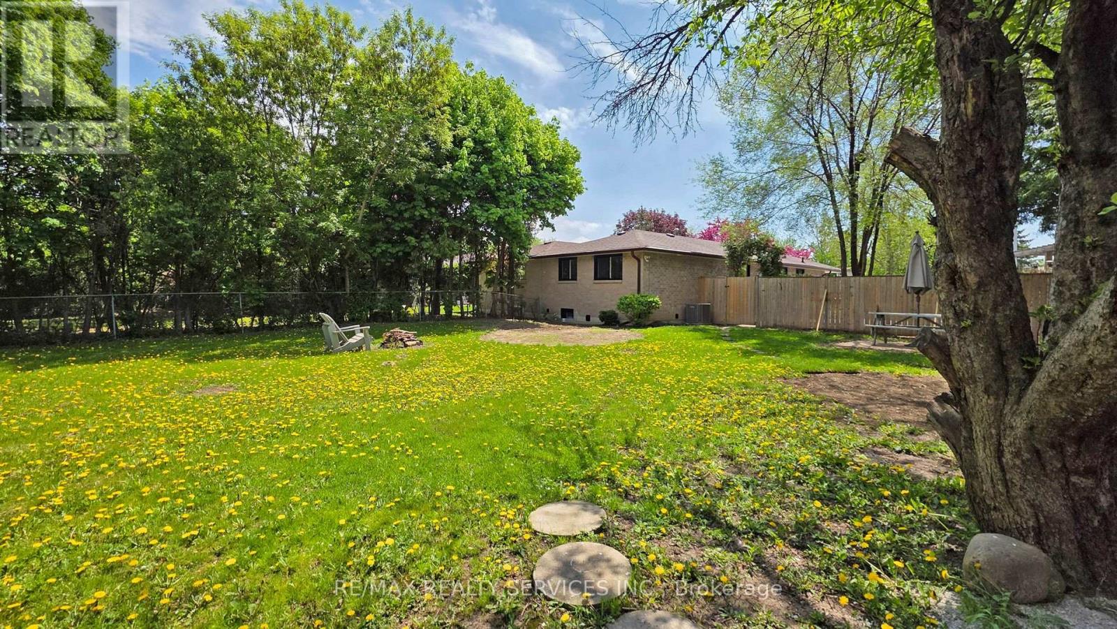 55 Greenwood Crescent, Brampton, Ontario  L6S 1T2 - Photo 42 - W12216267