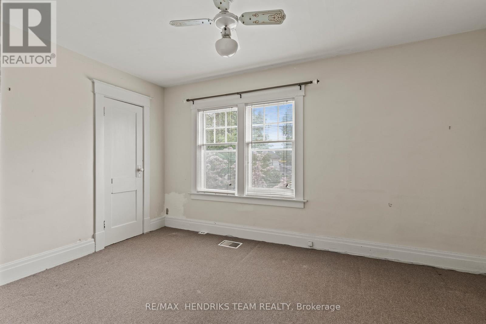 7 & 9 Edmund Street, St. Catharines, Ontario  L2R 2E9 - Photo 39 - X12216002