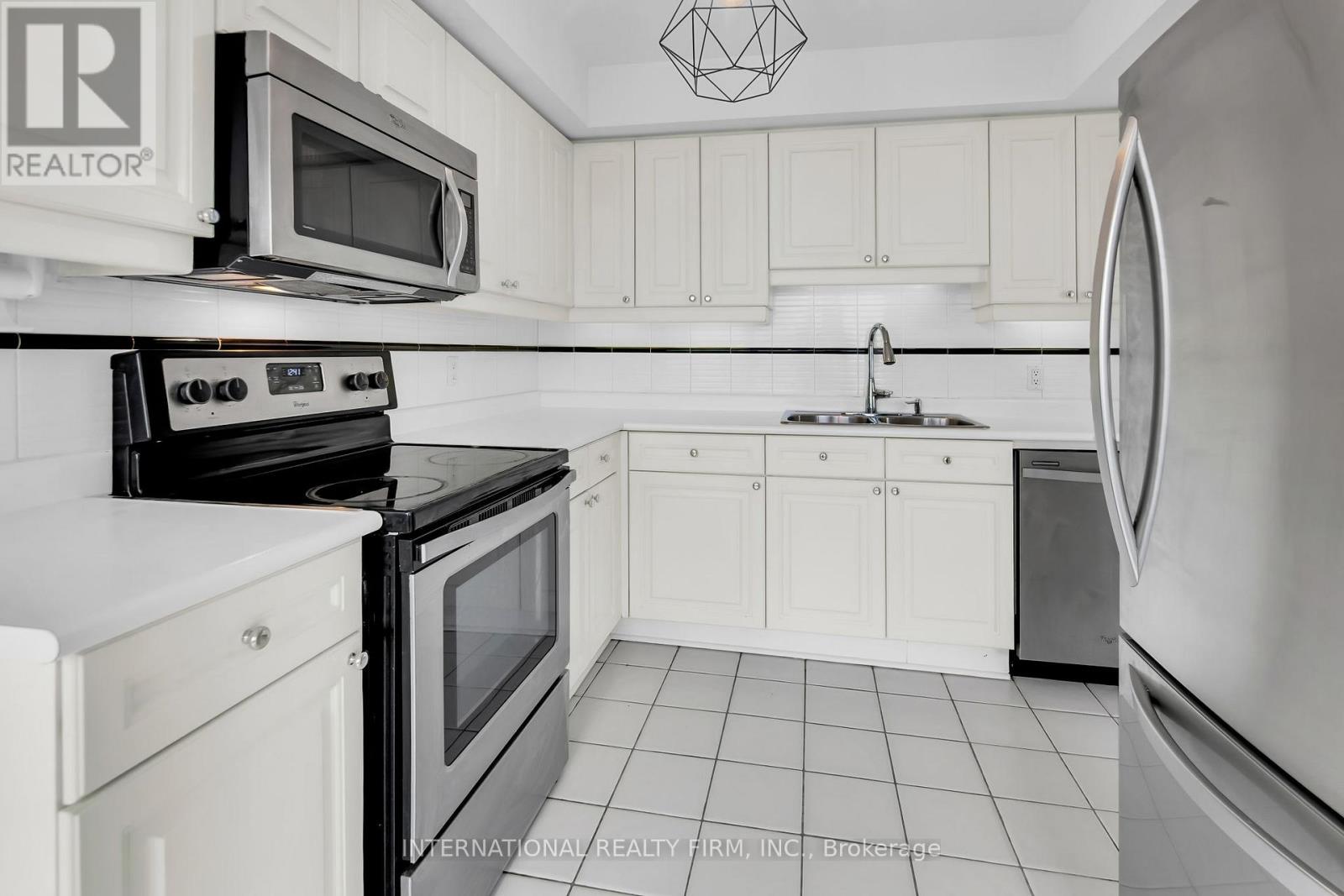 2807 - 1 Palace Pier Court, Toronto (Mimico), Ontario  M8V 3W9 - Photo 24 - W12216425